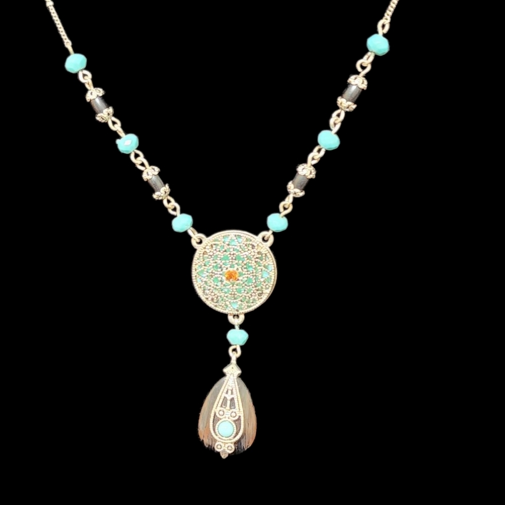 Chic Silver and Turquoise Pendant Necklace